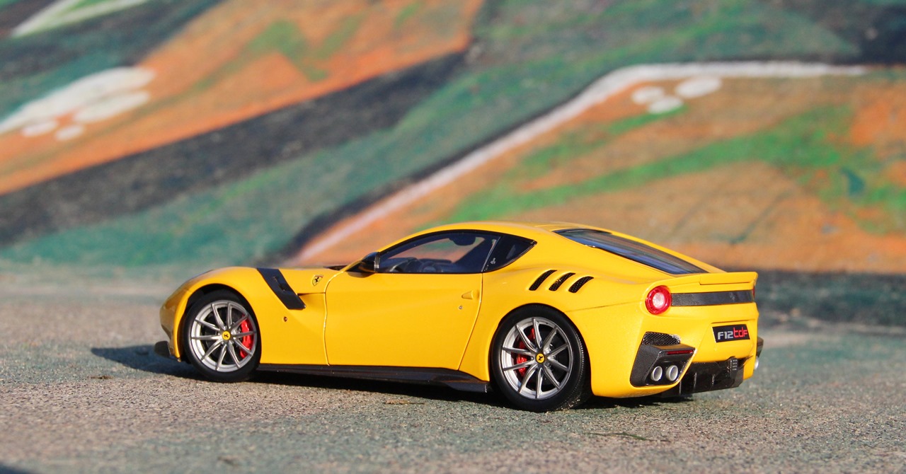 Ferrari F12 TDF - Giallo Tri-strato - BBR | DiecastXchange Forum