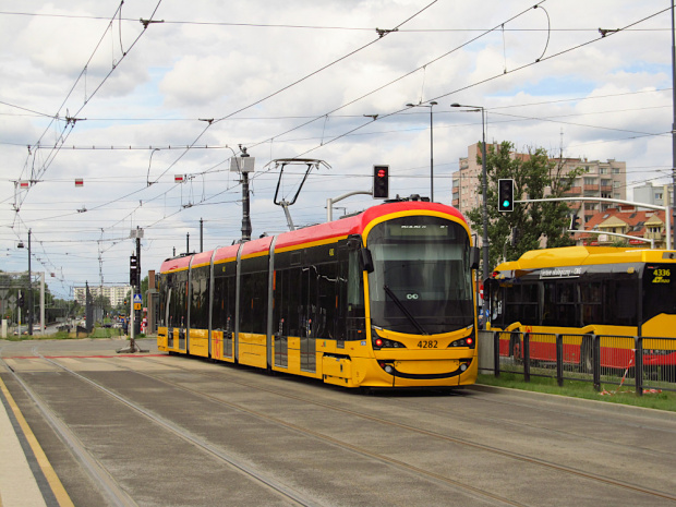 Hyundai Rotem 140N, #4282, Tramwaje Warszawskie (linia 76)