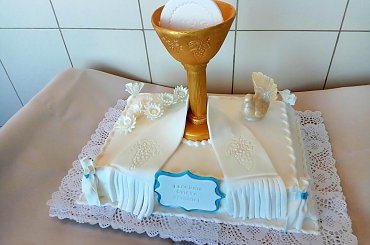 tort z kielichem #chrzciny #tort na #chrzciny #tort #torty #kielich #stóła