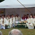 namiot z kapłanami