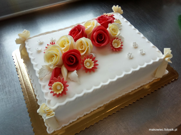 Tort okazjonalny #tort #urodzinowy #torty #tort #okazjonalny #óże #kwiaty