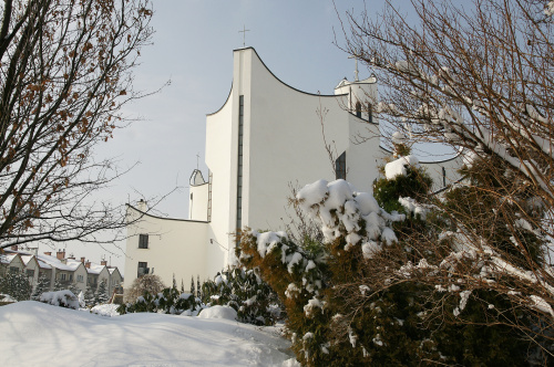 kościół zimą