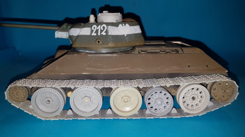 T 34-76 N212 1-25scale