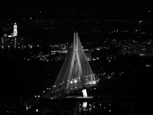 Most Świętokrzyski nocą