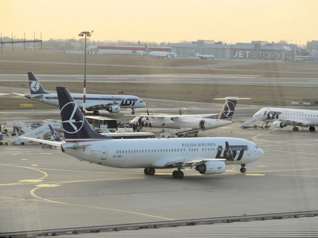 Boeing 737-89P, SP-LWB, Polskie Linie Lotnicze LOT