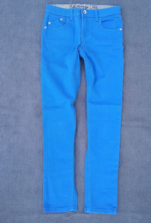 Niebieskie miss eve 10-11 lat skinny fit stan bdb- ( w jednym miejscu ma dole lewej nogawki sa jakby zaciągnięte) dł 88 cm pas 32x2 CENA: 7 ZŁ