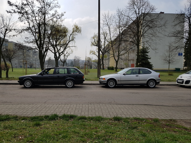 10. 2019.04. BMW E30 325i TG dom