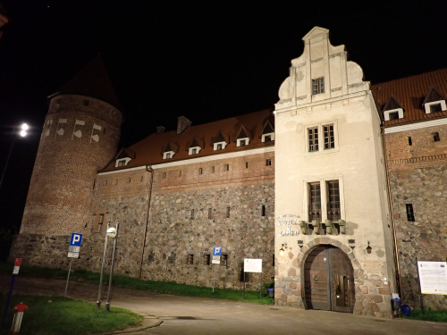 Bytów-gotycki zamek krzyżacki doskonale iluminowany