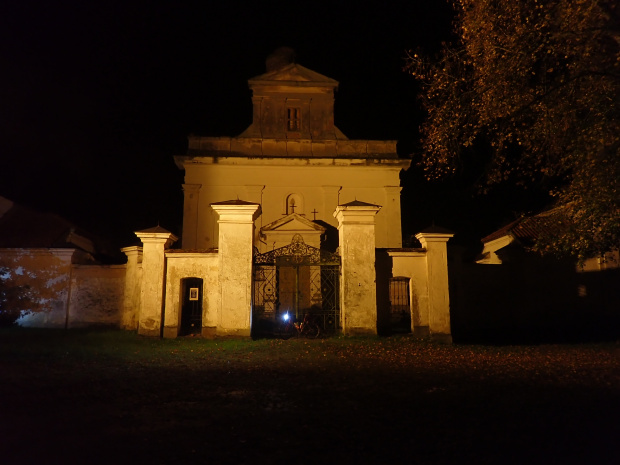 Chwalęcin-Sanktuarium Podwyższenia Krzyża Świętego